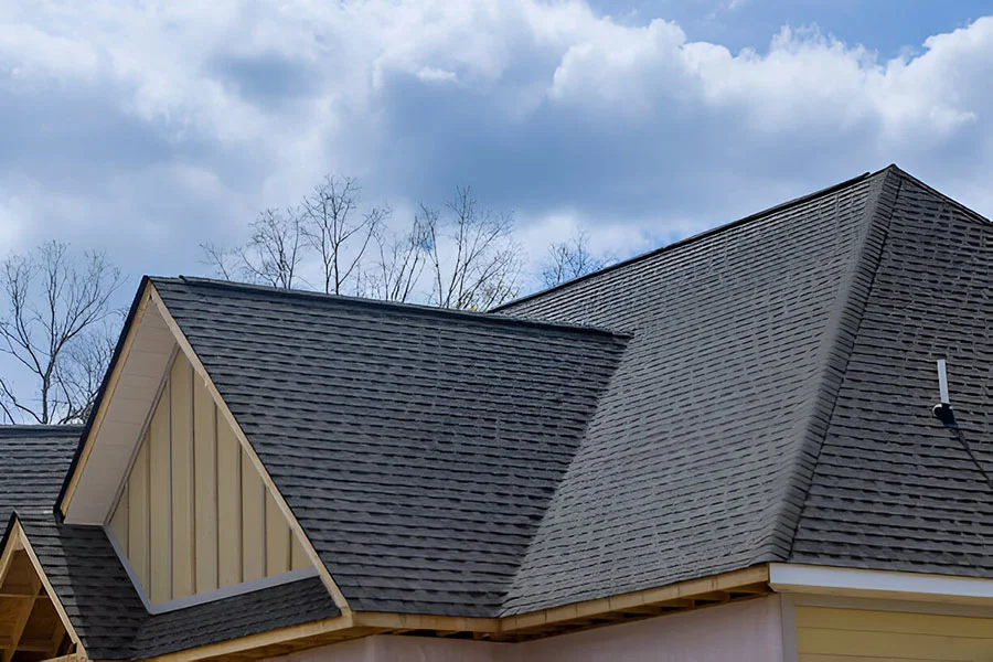 How To Clean A Shingle Roof in Marysville, WA
